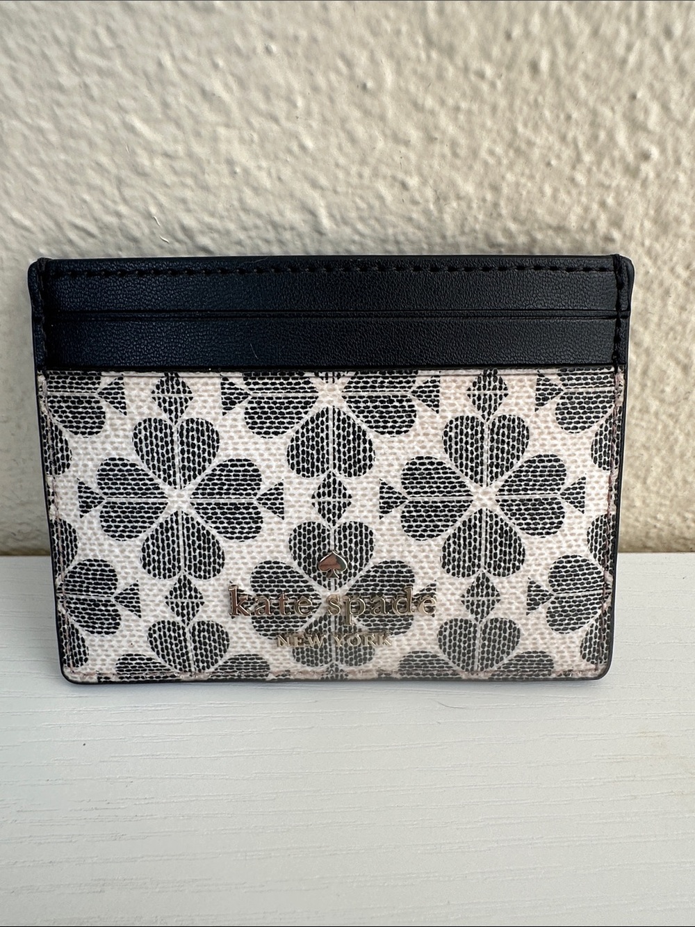 EUC Kate Spade 2 pc LUCY Spade flower corner zip wristlet & card case - Picture 7 of 9
